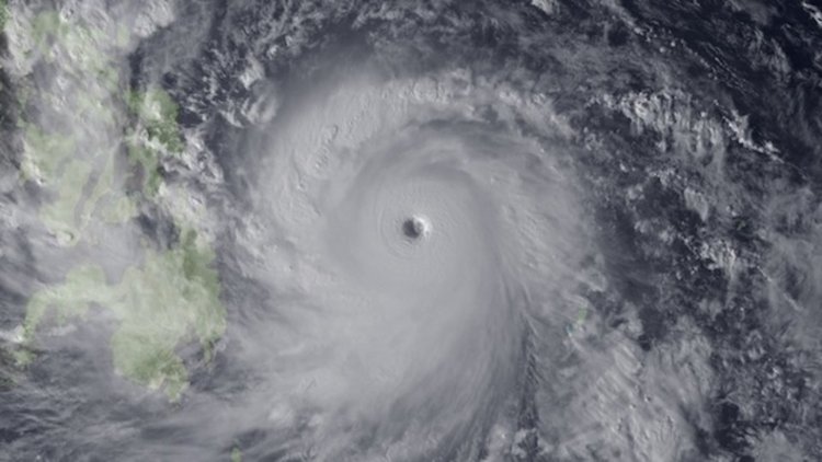 Red alert issued as Typhoon Haiyan heads toward China