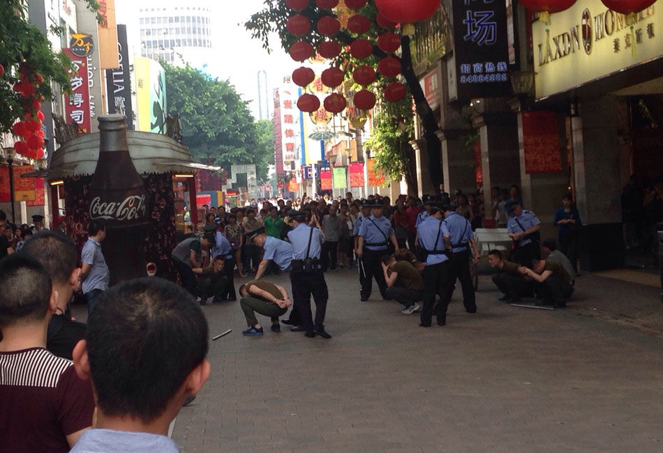 Two shot after fight breaks out in Guangzhou shopping area
