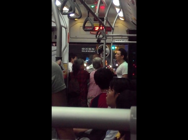 WATCH: Laowai attacks bus driver missing his own stop