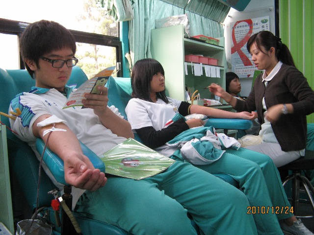 Middle schoolers forced to 'donate' blood in Gansu