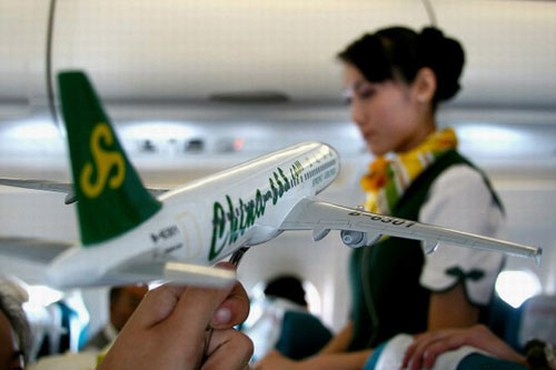 HIV-positive passengers sue Spring Airlines for prohibiting them from boarding flight