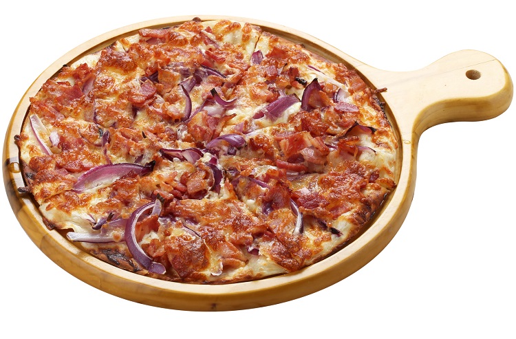 Home cooking: Bacon sour cream pizza with red wine onions