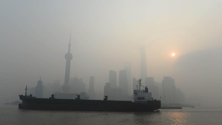 PHOTOS: Airpocalypse fumes turn Shanghai air toxic 