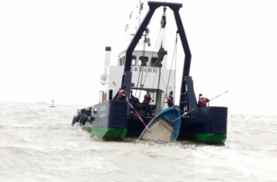 14 illegal mainland immigrants missing after speedboat capsizes off Macau